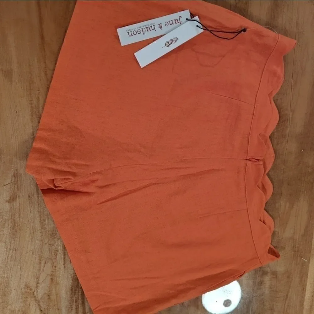 June & Hudson scalloped linen shorts orange large